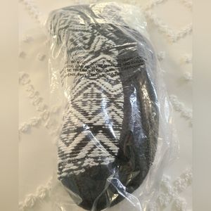 Muk Luks Cabin Slipper/Socks-Size S/M
